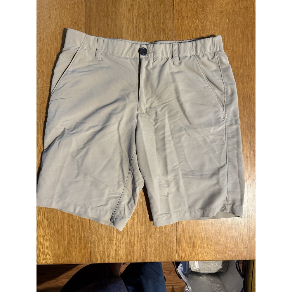 Under Armour Golf Shorts Mens 34 Beige Performance Stretch Heatgear Hiking‎ EUC